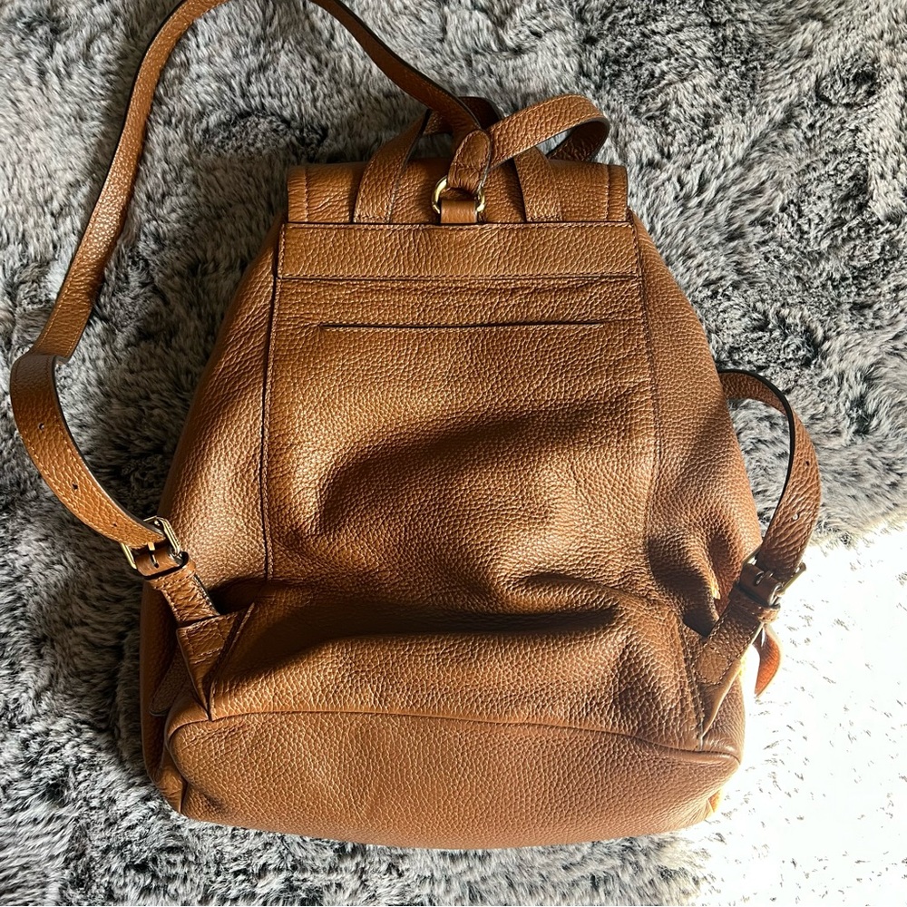 Michael Kors Tan Susie Large Flap Backpack - Picture 4 of 12
